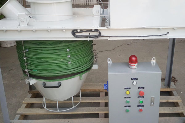 汽車(chē)散裝機(jī)的日常使用與維保注意事項(xiàng)